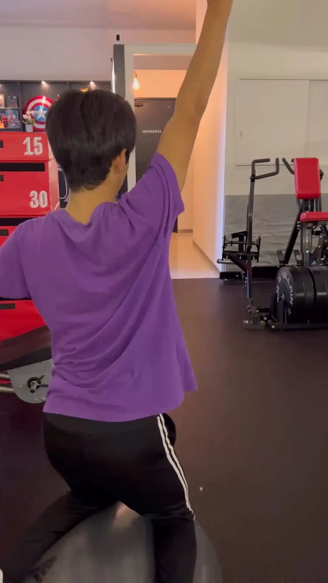 バランスボールを使ったトレーニングに挑戦！