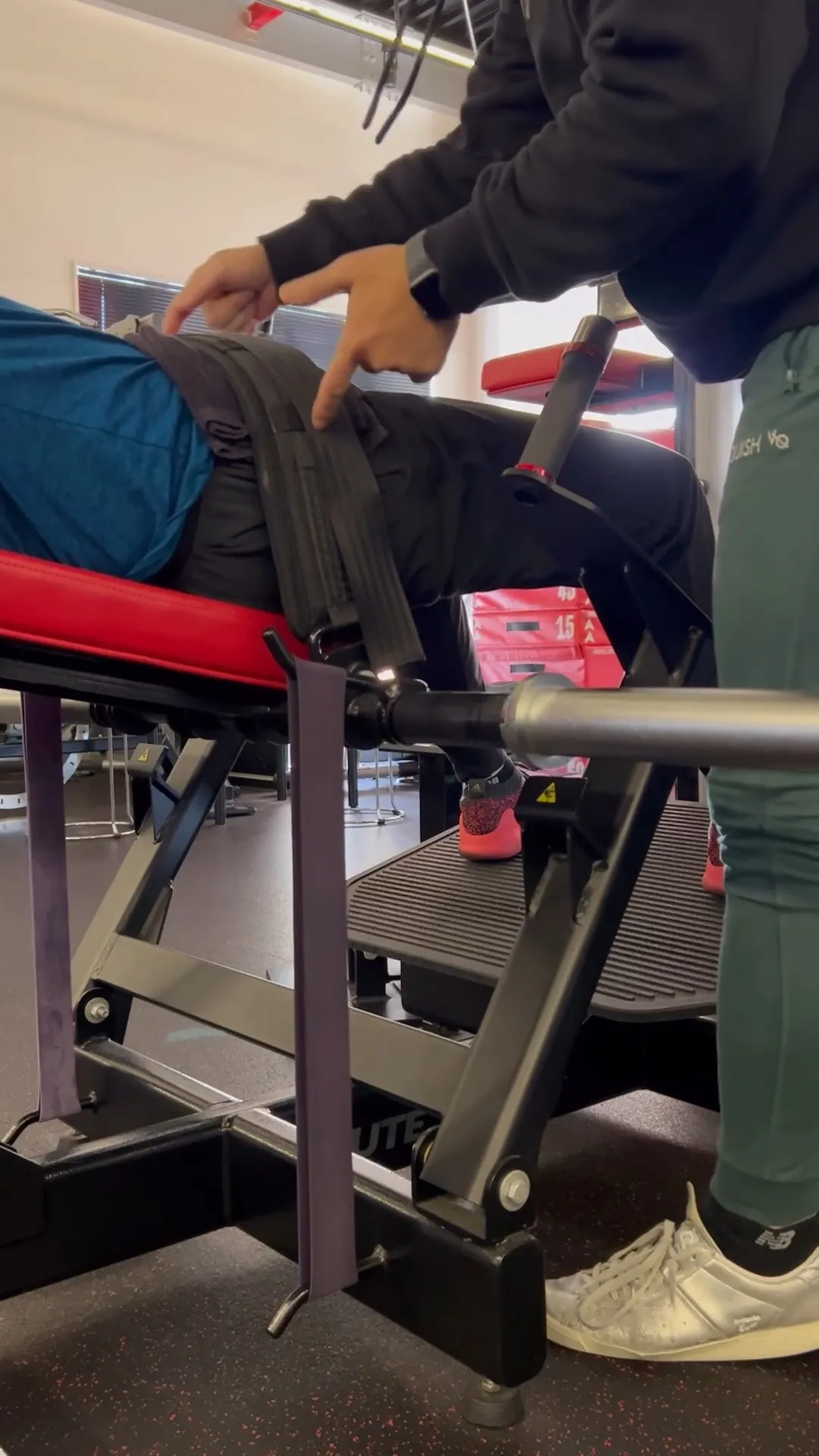 お尻を鍛えるエクササイズは、見た目を引き締めるだけでなく、姿...