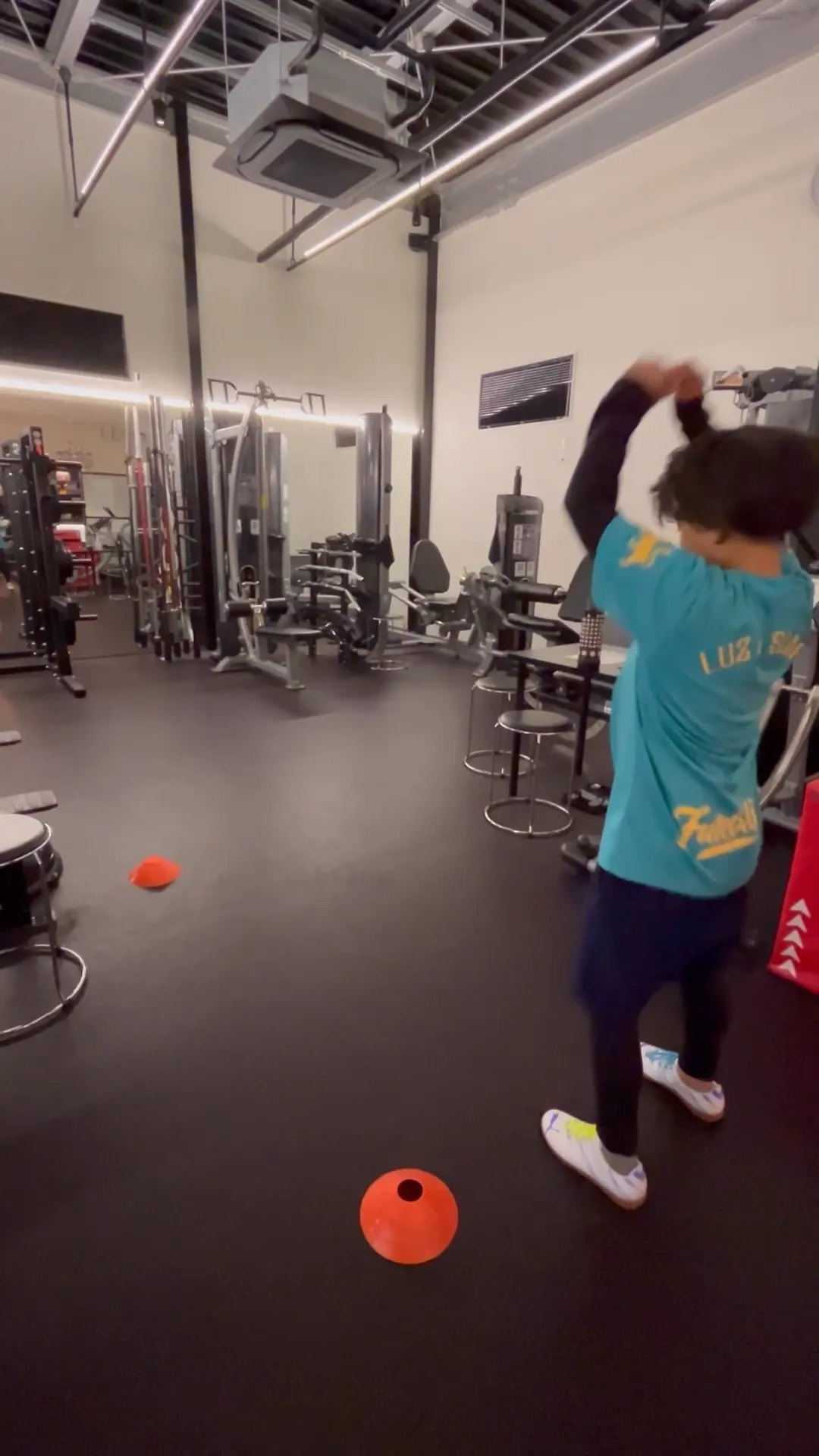 スタンディングロングジャンプ！