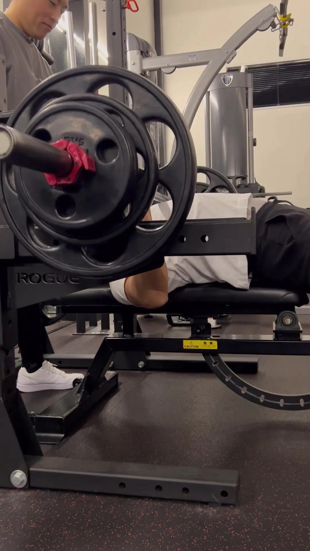 ベンチプレス100kg4回しかできなかった…