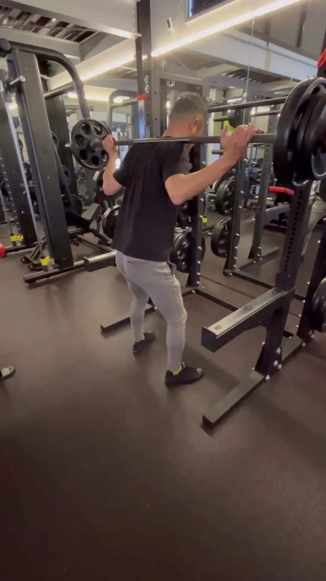 今日も脚トレに励む皆さま、お疲れ様です！